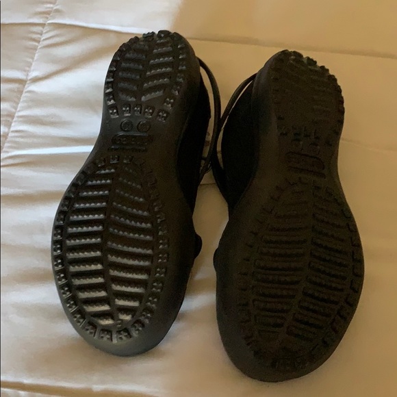 NWT Crocs shoes - Picture 3 of 3